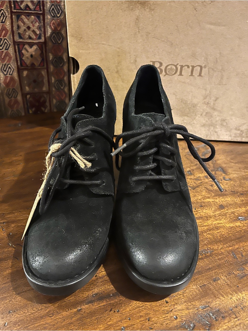 Born “Jolene” Oxford Distressed Black Suede Lace-Ups, Block Heel, Size 6, NEW! - Picture 3 of 6